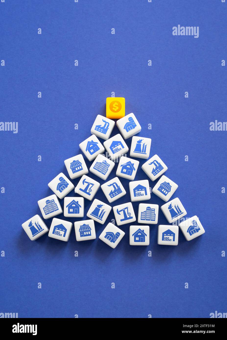 Génération d'argent dans l'économie. PIB. Paiements d'impôts. Chaînes de production et produit final. Bien-être financier. L'économie fonctionne, le budget est b. Banque D'Images