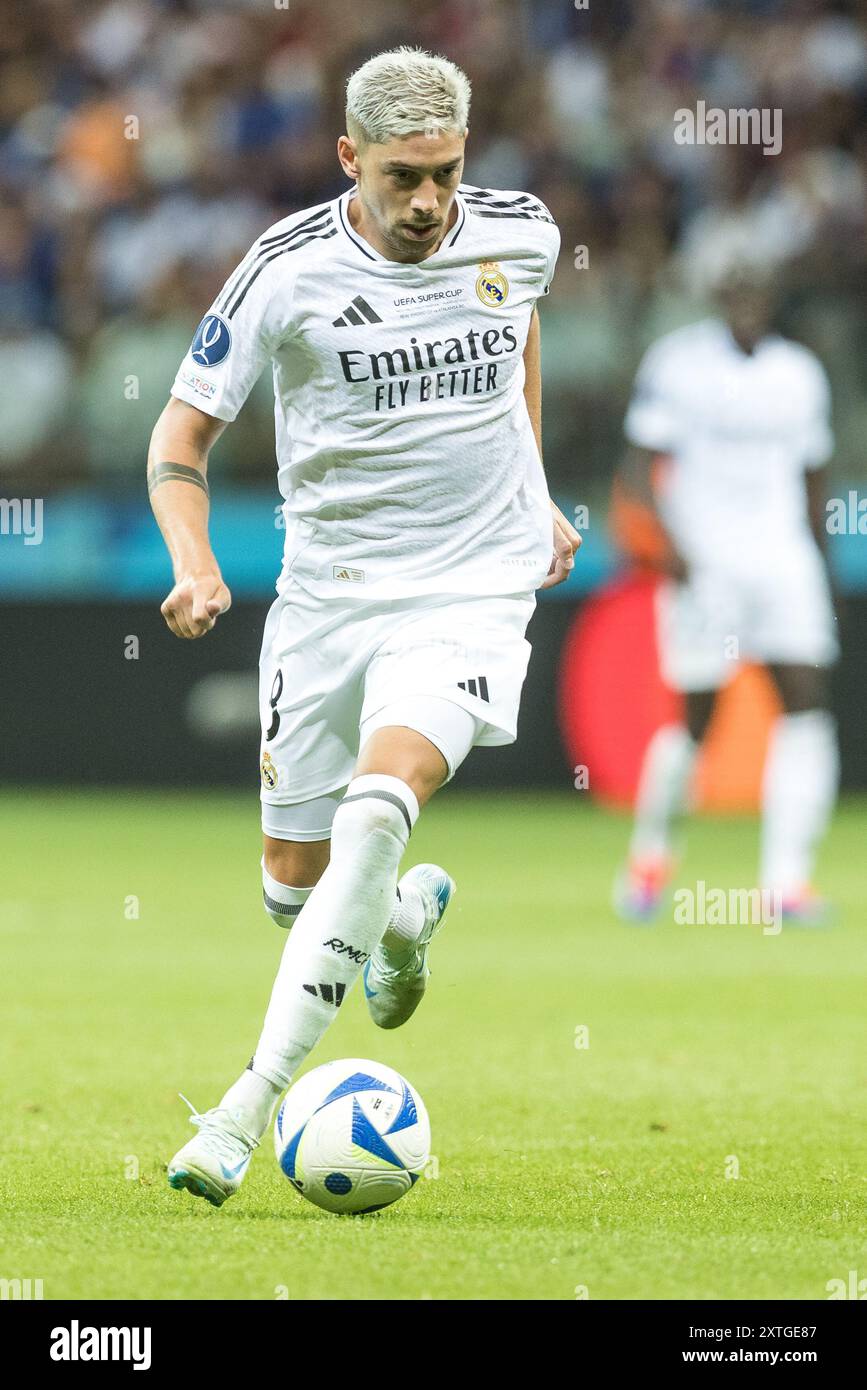 Stadion Narodowy, Varsovie, Pologne. 14 août 2024. La Super Coupe de football de l'UEFA, Real Madrid contre Atalanta ; Federico Valverde (Real) se présente sur le ballon crédit : action plus Sports/Alamy Live News Banque D'Images