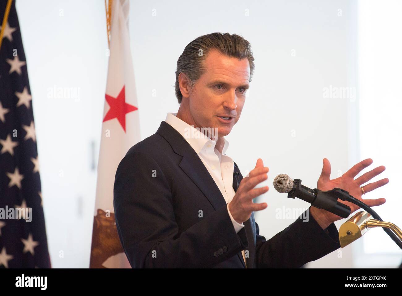 Lieutenant Gov. Gavin Newsom, le premier leader parmi de nombreux candidats dans la course au poste de gouverneur de 2018 Banque D'Images