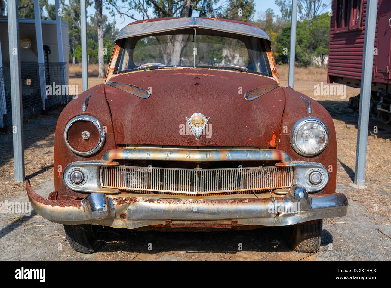 Une Vauxhall Velox de 1956. Cette voiture en particulier a été la première voiture de pompiers à Wowan dans le centre du Queensland Banque D'Images