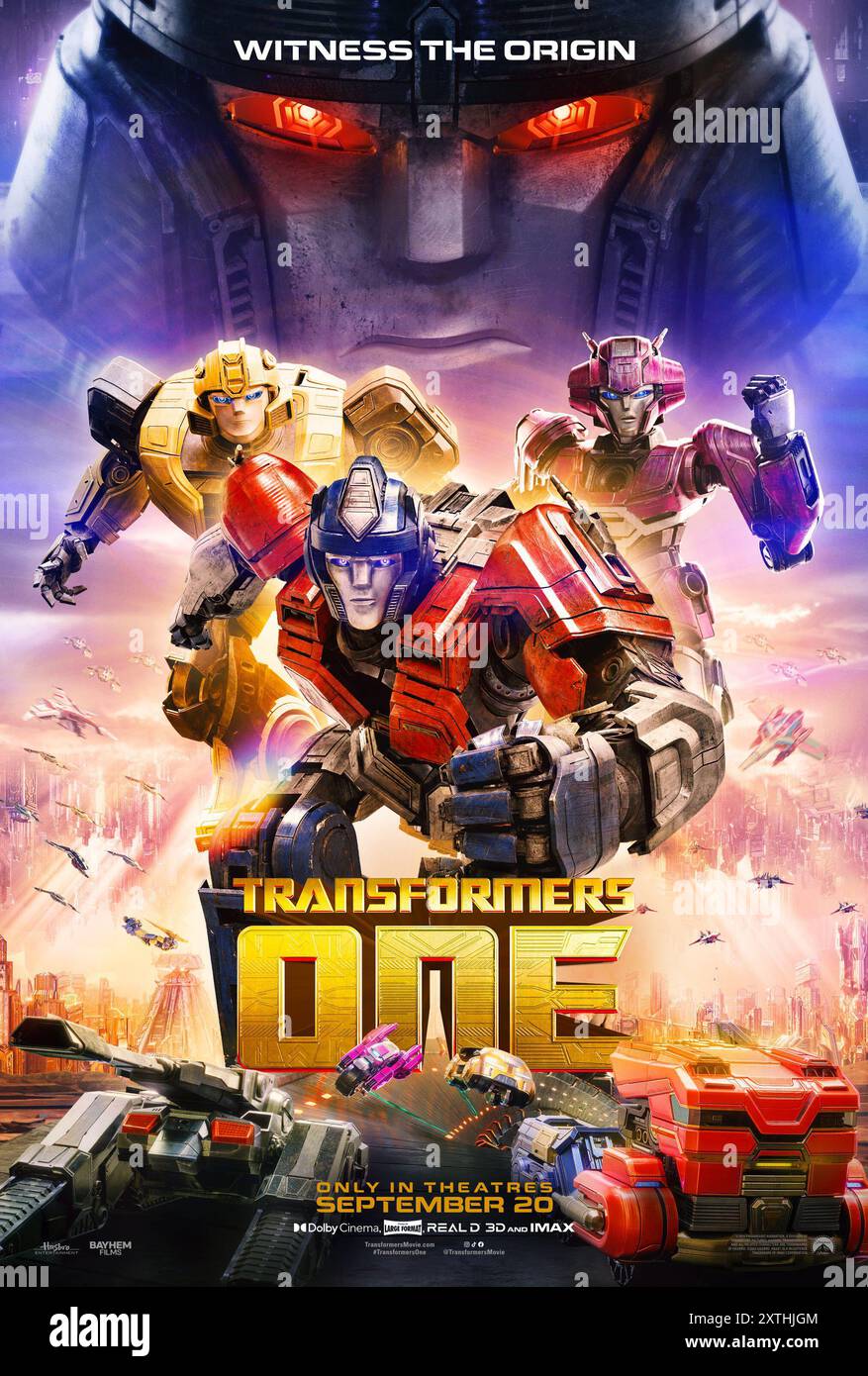 DATE DE SORTIE : 20 septembre 2024. TITRE : Transformers One. STUDIO : Paramount animation. RÉALISATEUR : Josh Cooley. INTRIGUE : L'histoire d'origine inconnue d'Optimus Prime et Megatron, mieux connus comme ennemis jurés, mais autrefois étaient des amis liés comme des frères qui ont changé le destin de Cybertron pour toujours. EN VEDETTE : CHRIS HEMSWORTH voix Orion Pax). (Crédit image : © Paramount animation/Entertainment Pictures/ZUMAPRESS.com) USAGE ÉDITORIAL UNIQUEMENT ! Non destiné à UN USAGE commercial ! Banque D'Images