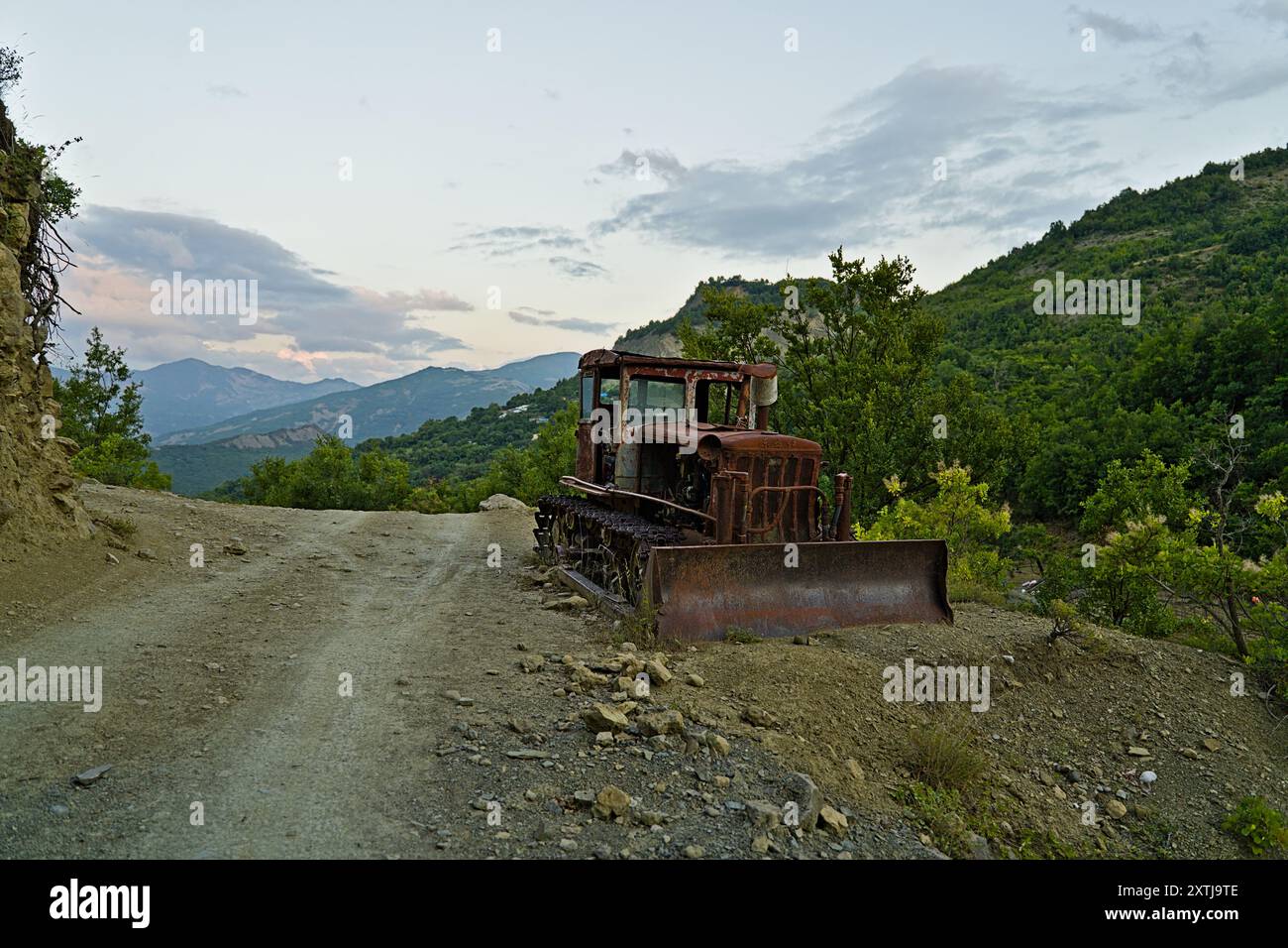 Excavatrice rouillée dans le parc national Hotova Dangell Banque D'Images