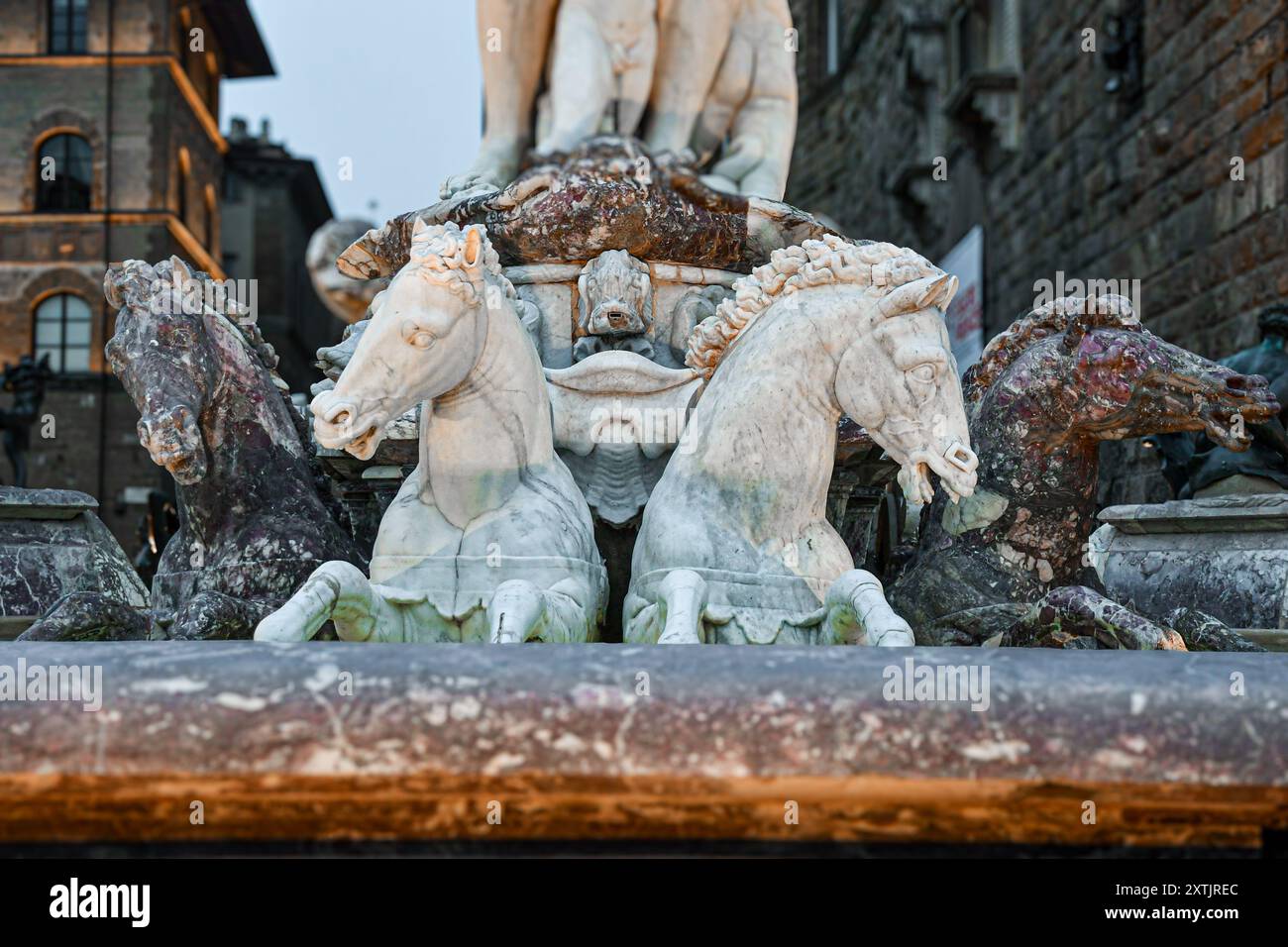Détail de la fontaine de Neptune (16ème c) avec le char de Neptune tiré par quatre chevaux, sur la Piazza della Signoria, Florence, Toscane, Italie Banque D'Images