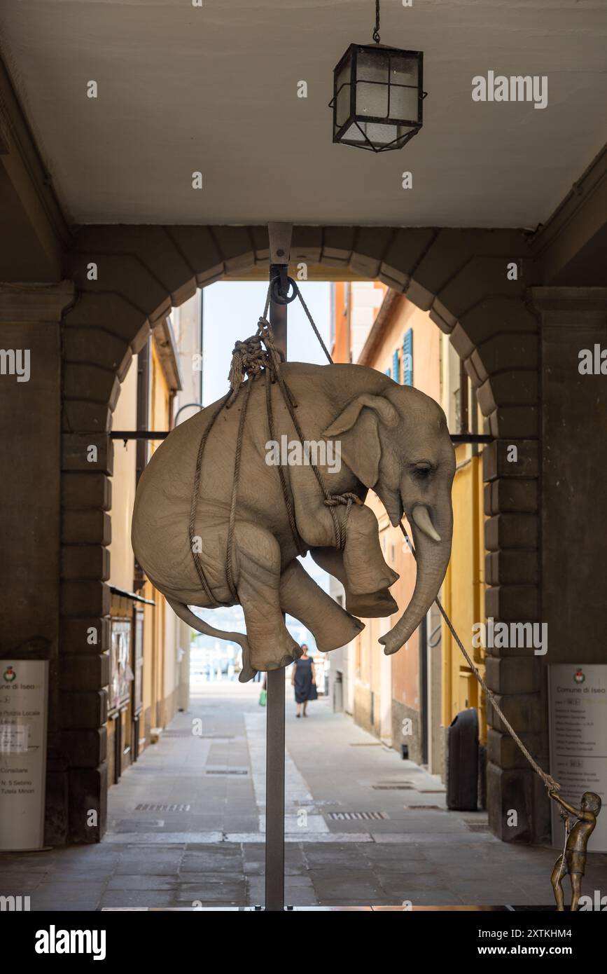 Scène de rue à Iseo, Lombardie Banque D'Images
