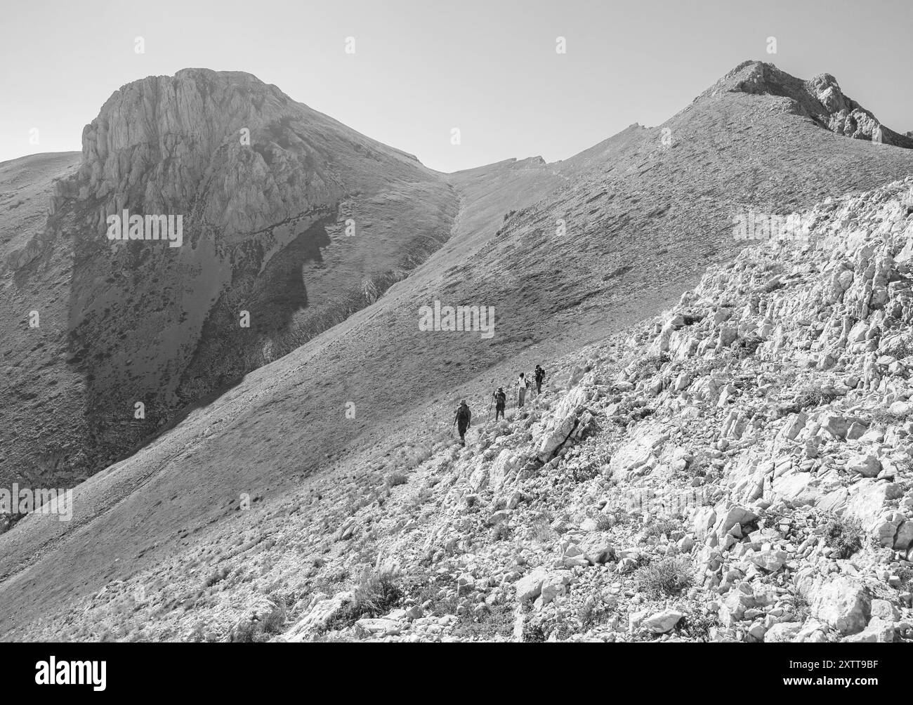 Gran Sasso, Italie - le sommet de montagne de l'Italie centrale, région des Abruzzes, avec des randonneurs et un paysage impressionnant. Ici avec le chemin Monte Camicia. Banque D'Images