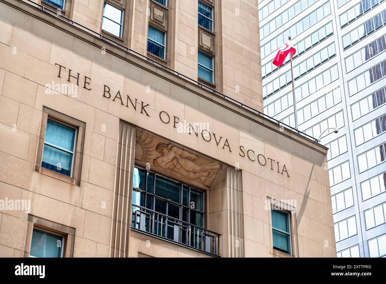Toronto, Canada - 14 août 2024 : architecture extérieure de l'édifice de la Banque de Nouvelle-Écosse. Banque D'Images Toronto, Canada - 14 août 2024 : architecture extérieure de l'édifice de la Banque de Nouvelle-Écosse. Banque D'Images