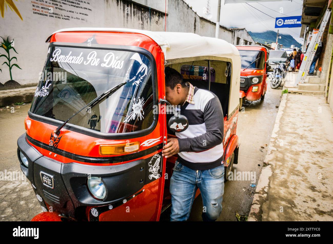 Transports publics, Santa Maria Nebaj, Département d'El Quiche, Guatemala, Amérique centrale Banque D'Images