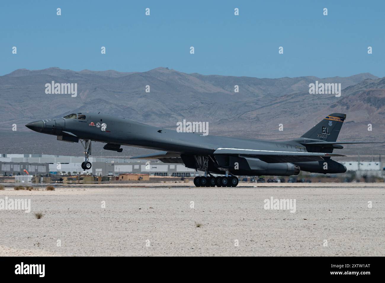 Les résidents du sud du Nevada des avions militaires comme les B-1B Lancers au drapeau rouge 23-3. Photo de William R. Lewis Banque D'Images