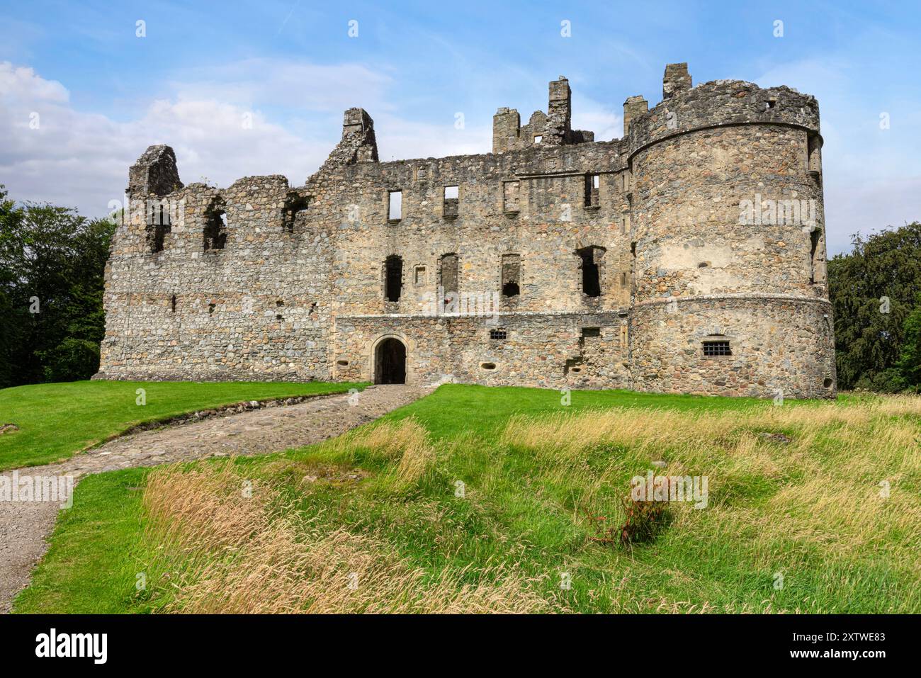 Le château de Balvenie est un château en ruines au nord de Dufftown dans la région de Moray en Écosse. Banque D'Images