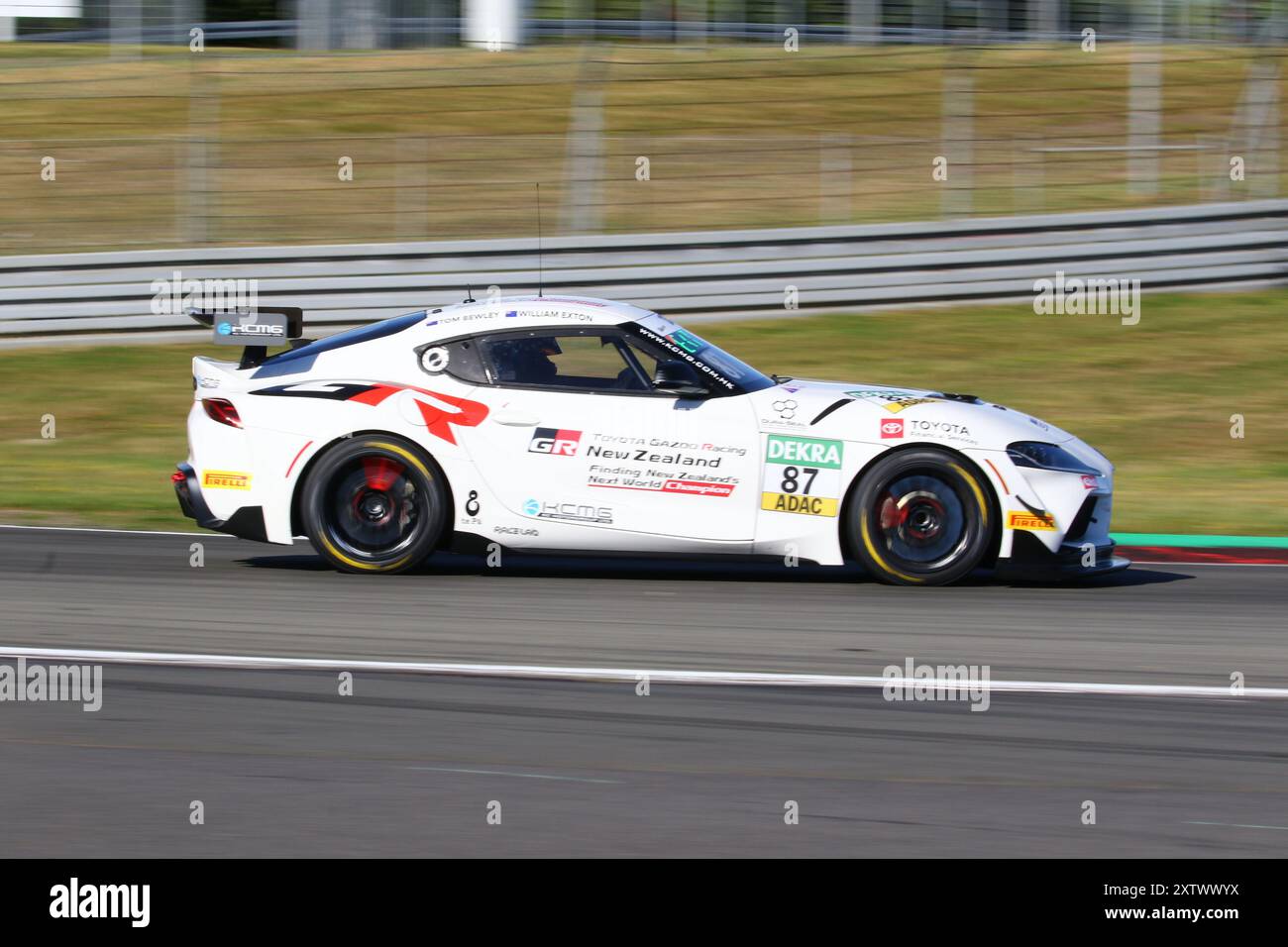 Tom Bewley (NZL) / William Exton (NZL), '87, Toyota GR Supra GT4, Team : KCMG (CHN), Motorsport, ADAC GT4 Allemagne, 2024, Lauf 4, Nuerburgring, Nuerburg, Rhénanie-Palatinat, 16.08.2024 Foto : Eibner-Pressefoto/Juergen Augst Banque D'Images