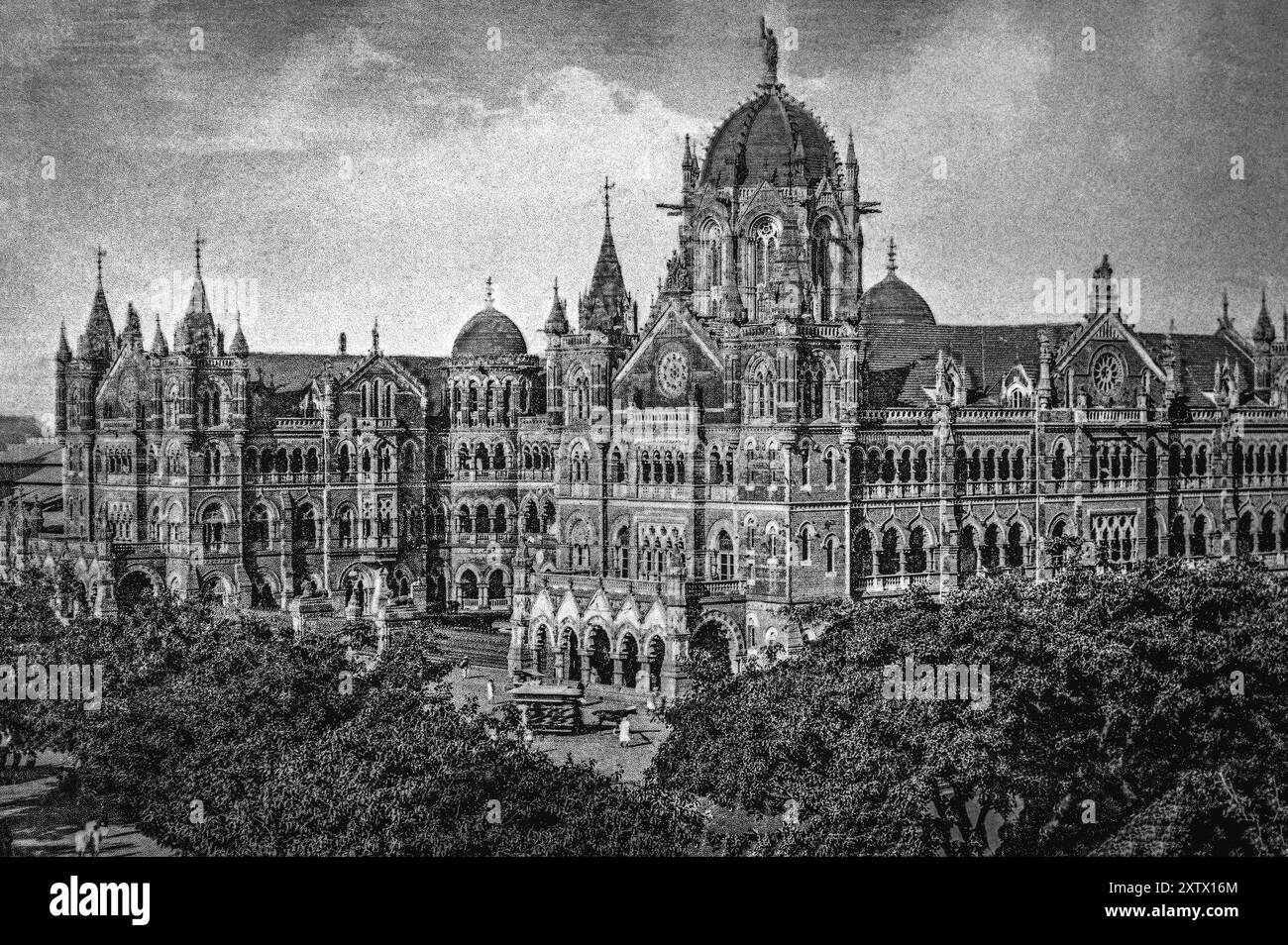 30 août 2004 Vieux vintage Noir et Blanc photo des années 1900 Victoria Terminus station maintenant CSMT Bombay Mumbai Maharashtra Inde Asie. Banque D'Images