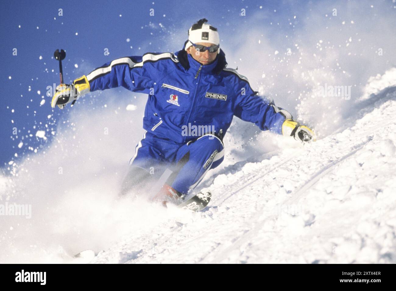 Skieurs en action, neige profonde, Autriche, Europe Banque D'Images