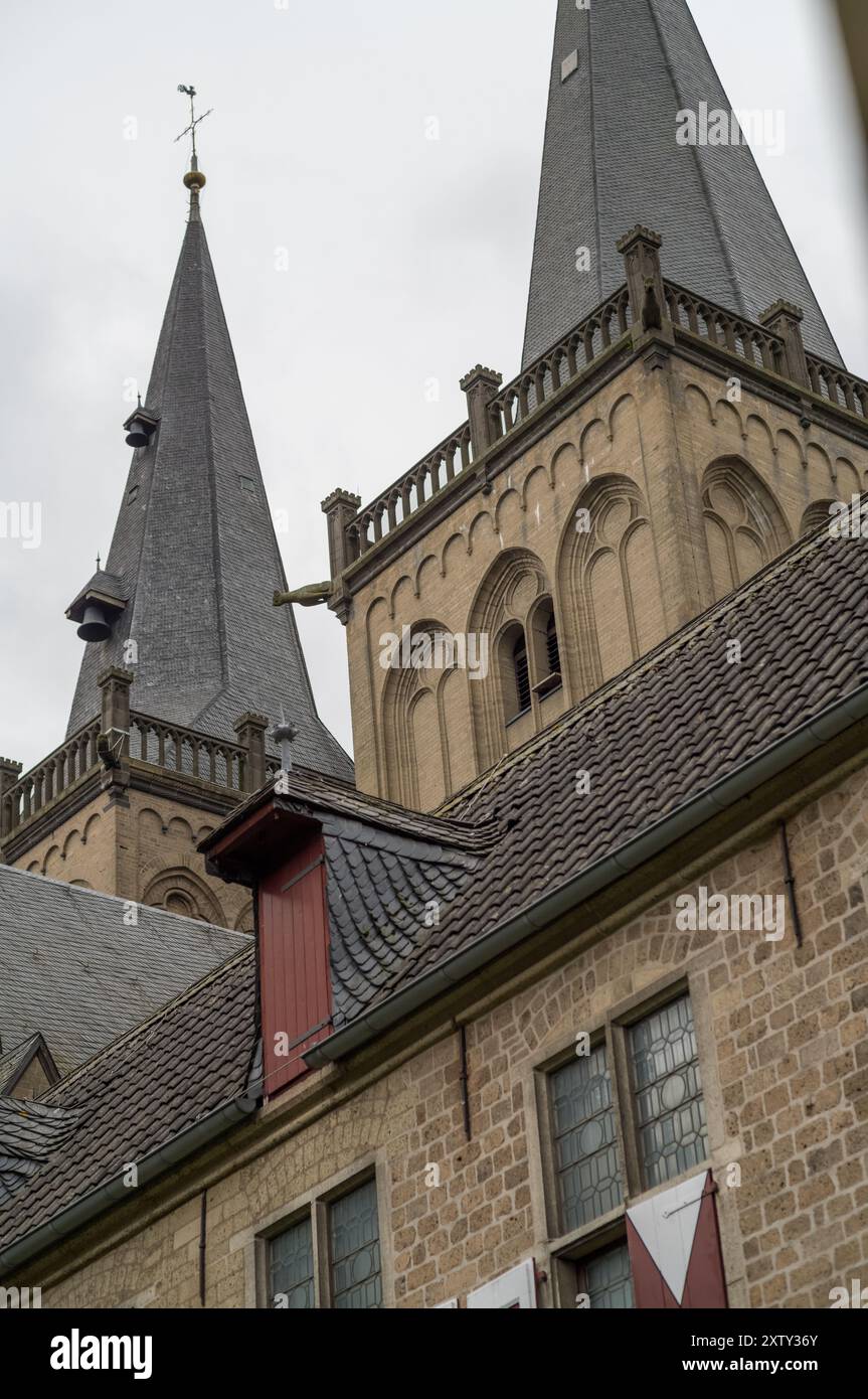 Détails des tours de la cathédrale de Xanten, Allemagne Banque D'Images