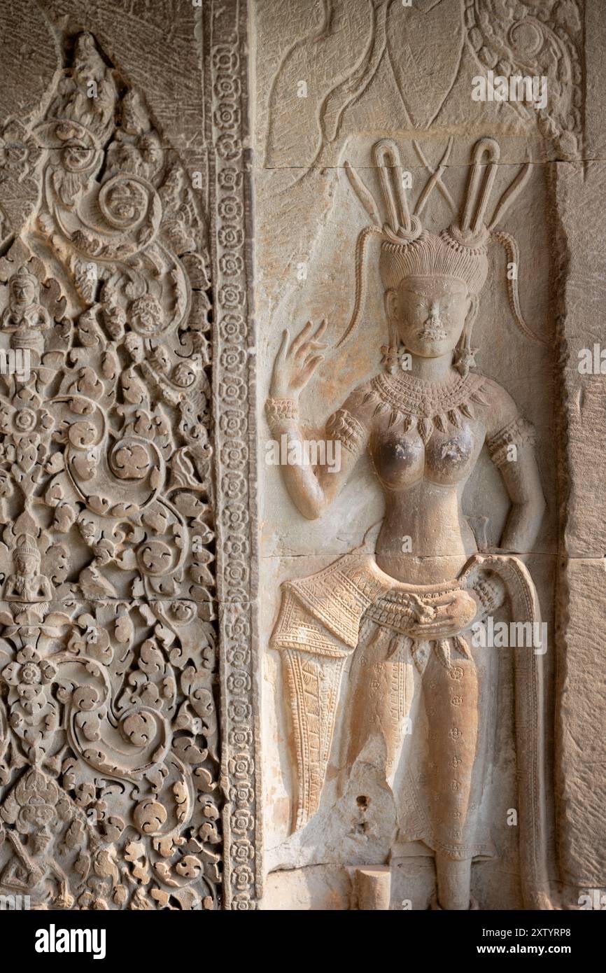 Une belle sculpture d'un Apsaras à Angkor Wat Banque D'Images