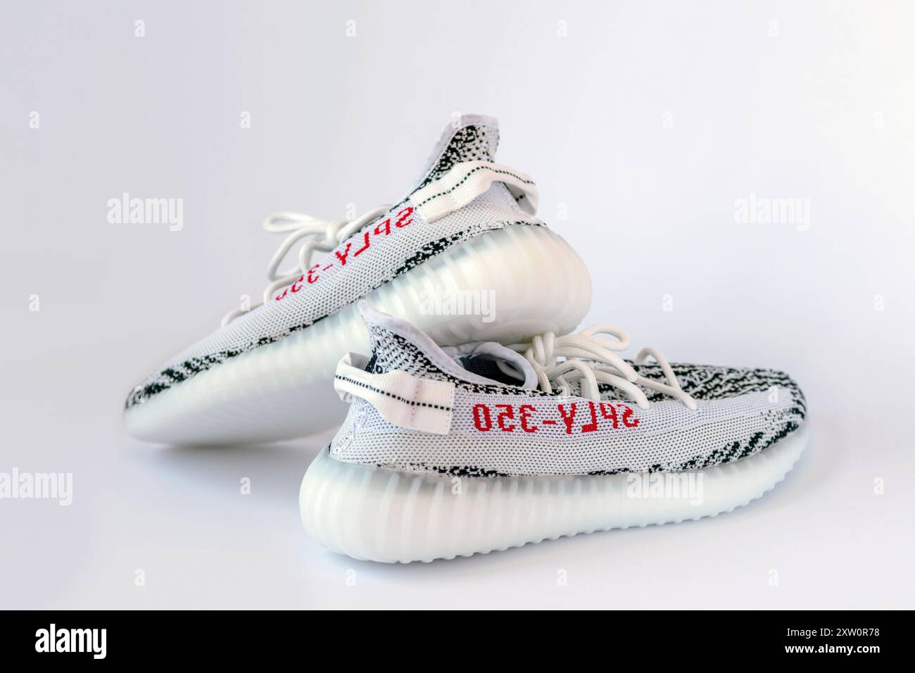 adidas gazelle silver green womens Yeezy Boost 350 V2 'Zebra' 2022/2023  Imperial edge