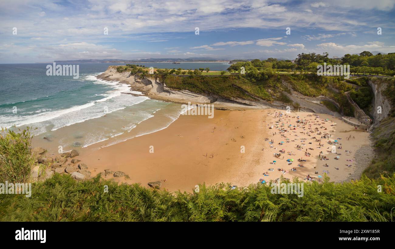 Santander, Espagne - 20 août 2022 : Matalenas Beach à Santader, Espagne. Banque D'Images