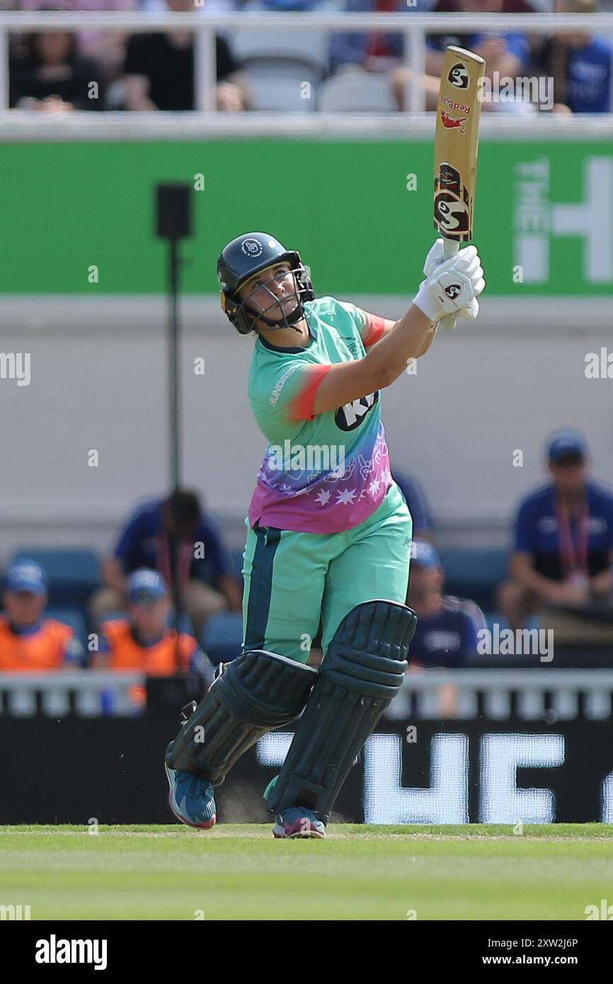 Londres, Royaume-Uni. 17 août 2024. Londres, Angleterre, 17 août 2024 : Alice Capsey (26 Oval Invincibles) prend la route aérienne lors du match Hundred Eliminator entre Oval Invincibles Women et London Spirit Women au Kia Oval à Londres, en Angleterre. (Jay Patel/SPP) crédit : photo de presse sportive SPP. /Alamy Live News Banque D'Images