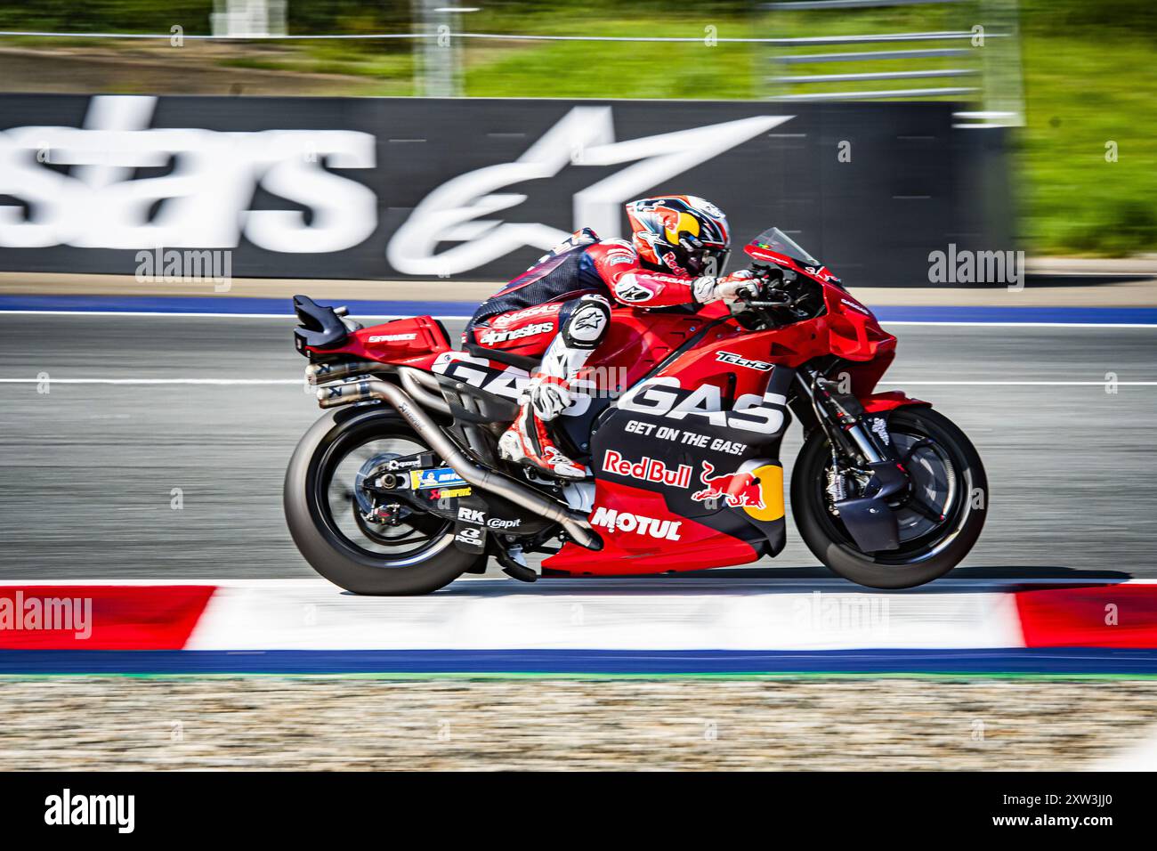 Pedro Acosta - Team pendant Gran Premio Motorrand de MotoGP de Austria - Sprint Race, Championnat du monde MotoGP à Spielberg, Autriche, 17 août 2024 Banque D'Images