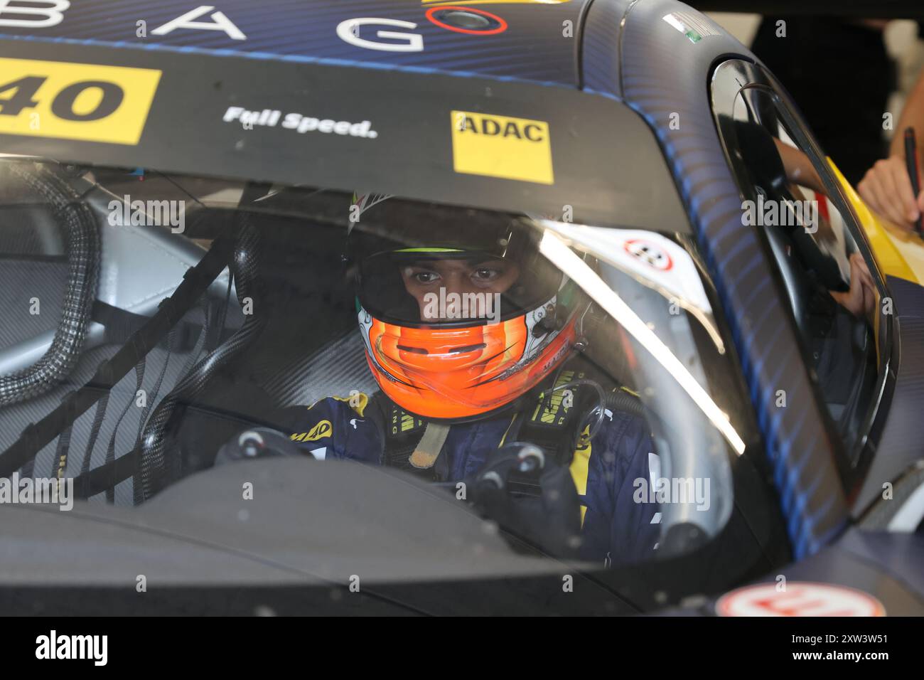 Luca Stolz (Brachbach/DEU), #4, Mercedes-AMG GT3 Evo, Team : Mercedes-AMG Team HRT (DEU), mit Helm im Cockpit Motorsport, DTM 2024, DTM05, Training Freitag, Nuerburgring, Nuerburg, Deutschland, 16.08.2024 Foto : Eibner-Pressefoto/Juergen Augst Banque D'Images