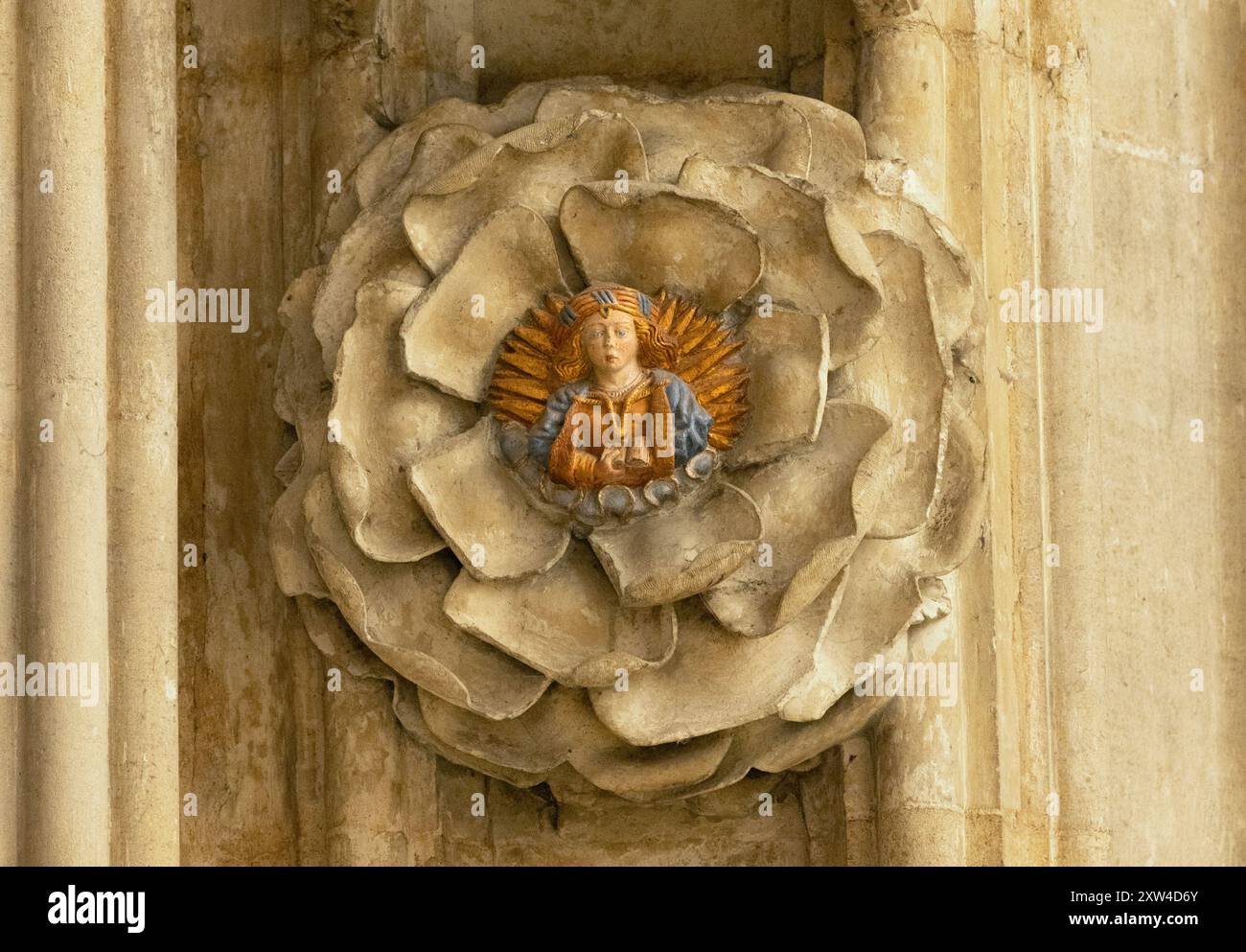 Margaret Beaufort, mère de la sculpture du roi Henry VII au centre d'une rosette du XVe siècle ; Wars of the Roses English History ; Cambridge UK Banque D'Images