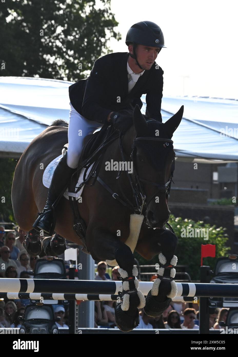 LONDRES, ROYAUME-UNI. 17 août 2024. Olivier Philippaerts complété au LGCT Londres 2024 est le deuxième tour de qualification individuelle pour le GCL de Londres à Londres, Royaume-Uni. ( Credit : Voir Li/Picture Capital/Alamy Live News Banque D'Images