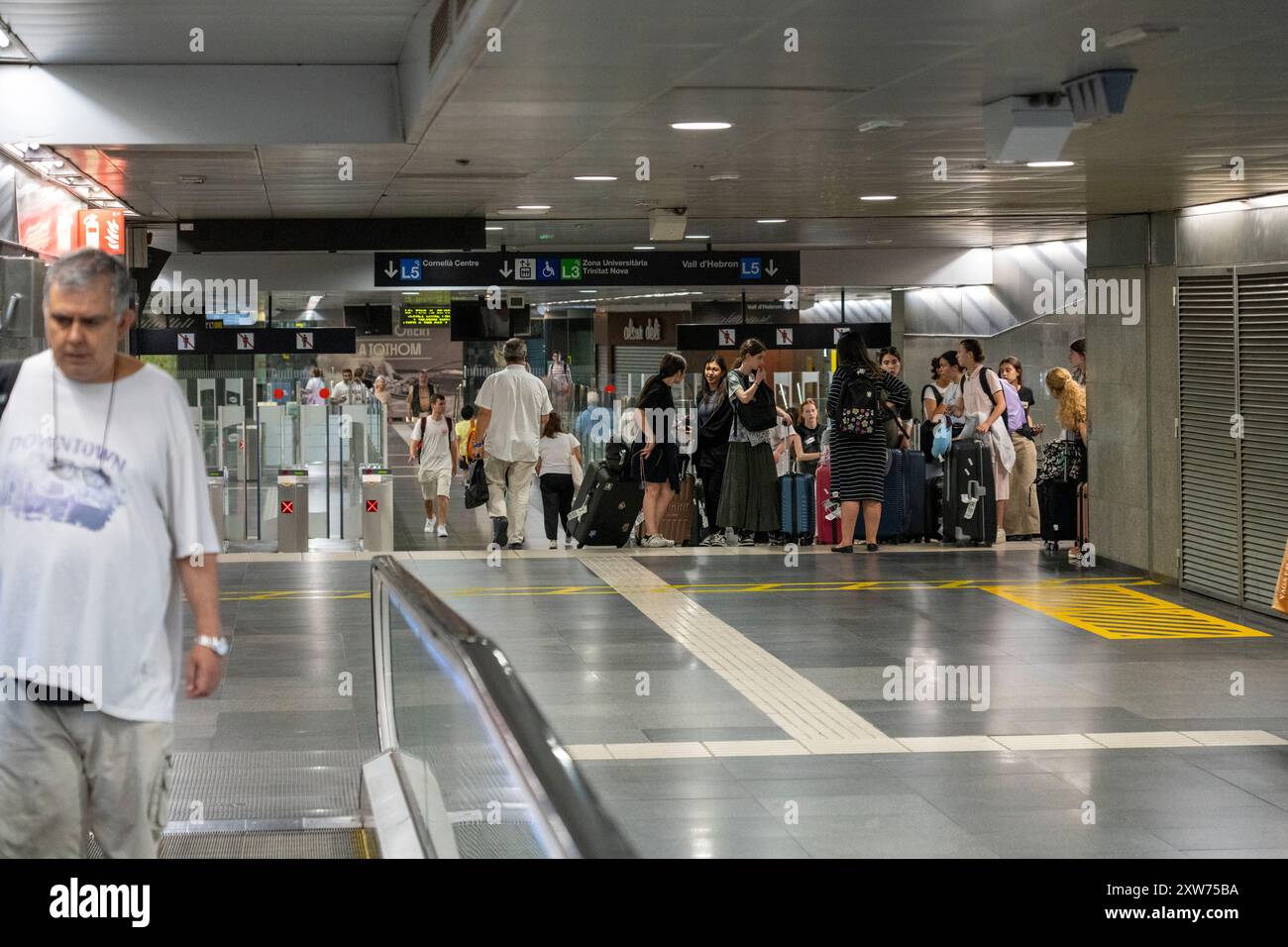 Voyager dans le métro de Barcelone, Barcelone - Espagne Banque D'Images