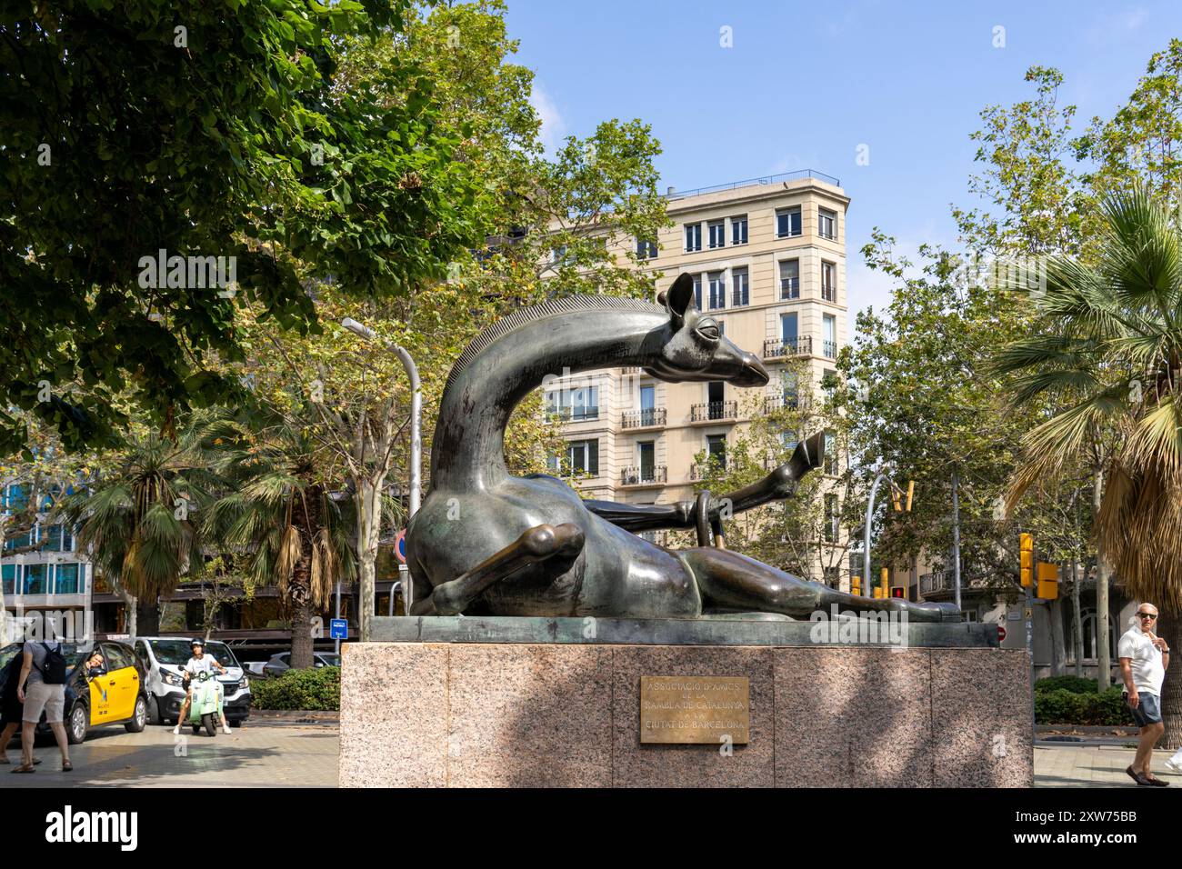 Sculpture de la Girafa Coqueta sur la Rambla de Catalunya à Barcelone, Espagne Banque D'Images