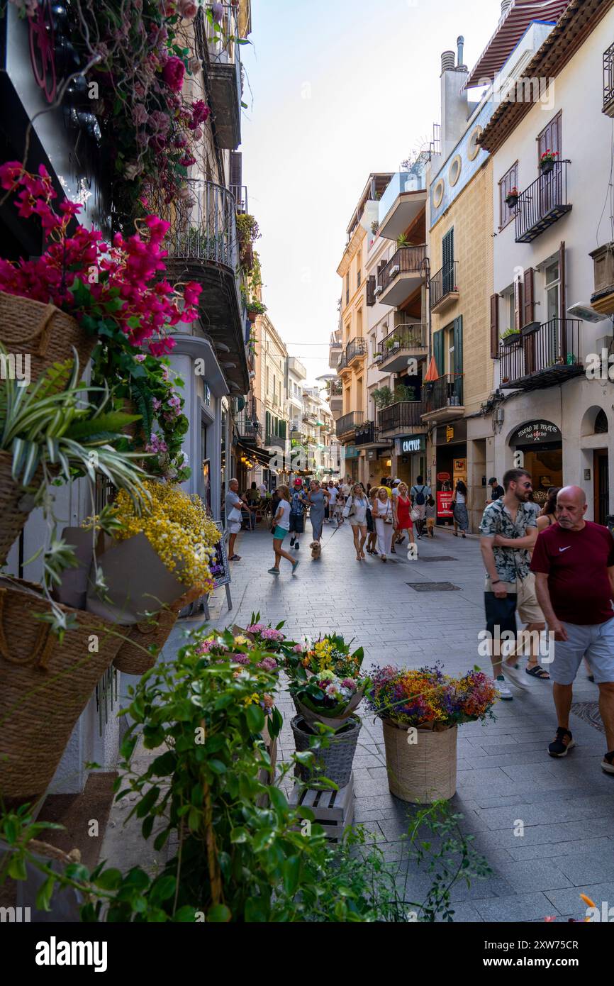 Carrer del es Parellades à Sitges Centre, Espagne Banque D'Images