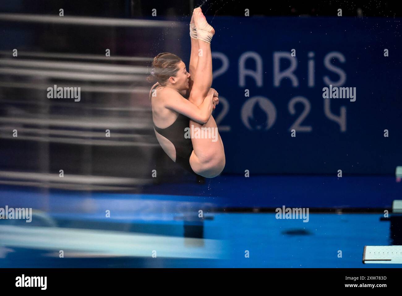 Margo Erlam du Canada participe au plongeon 3m tremplin féminin préliminaire aux Jeux olympiques de Paris 2024 au Centre aquatique de Paris (France), le 07 août 2024. Banque D'Images