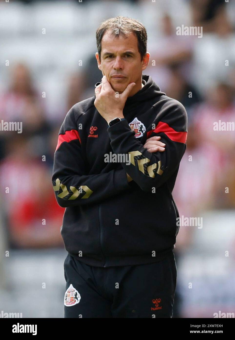 Le manager de Sunderland Regis le bris lors du Sky Bet Championship match au Stadium of Light, Sunderland. Date de la photo : dimanche 18 août 2024. Banque D'Images