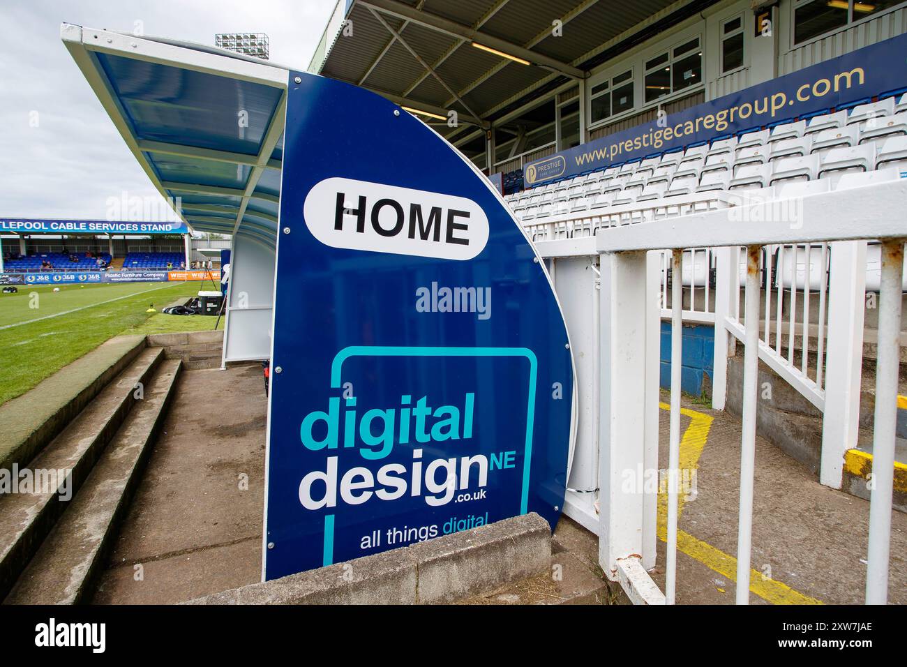 Dugout à domicile lors du match de la Ligue nationale Vanarama entre Hartlepool United et Southend United à Victoria Park, Hartlepool le samedi 17 août 2024. (Photo : Mark Fletcher | mi News) Banque D'Images