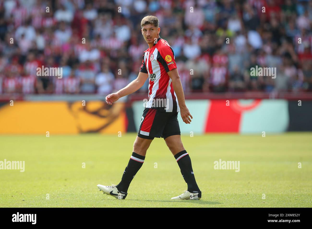 Londres, Royaume-Uni. 18 août 2024. Vitaly Janelt de Brentford lors du match de premier League Brentford vs Crystal Palace au Gtech Community Stadium, Londres, Royaume-Uni, le 18 août 2024 (photo par Gareth Evans/News images) à Londres, Royaume-Uni le 18/08/2024. (Photo de Gareth Evans/News images/SIPA USA) crédit : SIPA USA/Alamy Live News Banque D'Images