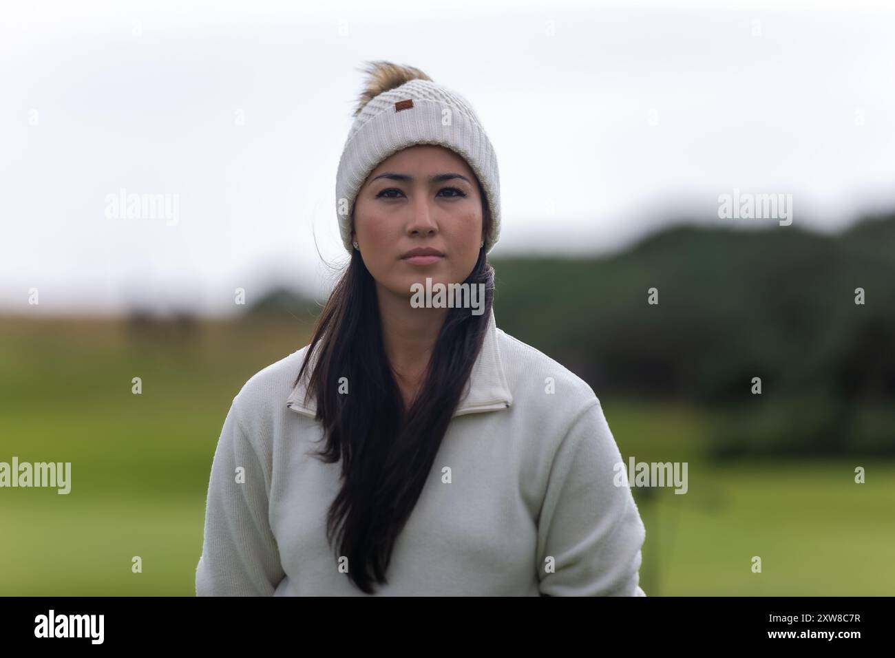 North Ayrshire, Écosse. 18 août 2024. Sky Sports INCI Mehmet avant la présentation après la dernière manche de l’ISPS HANDA Women’s Scottish Open 2024 à Dundonald Links. Banque D'Images