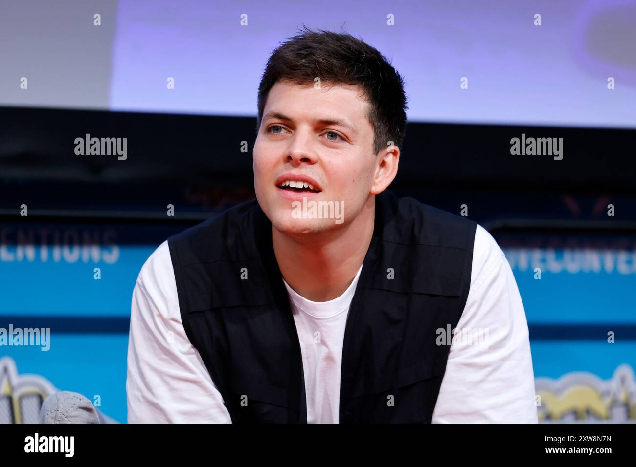 Schauspieler Alex Hogh Andersen u.a. Vikings auf der German film & Comic Con Essen in der Messe Essen. Essen, 18.08.2024 NRW Deutschland *** acteur Alex Hogh Andersen u a Vikings au German film Comic Con Essen at Messe Essen Essen Essen Essen, 18 08 2024 NRW Germany Copyright : xChristophxHardtx Banque D'Images