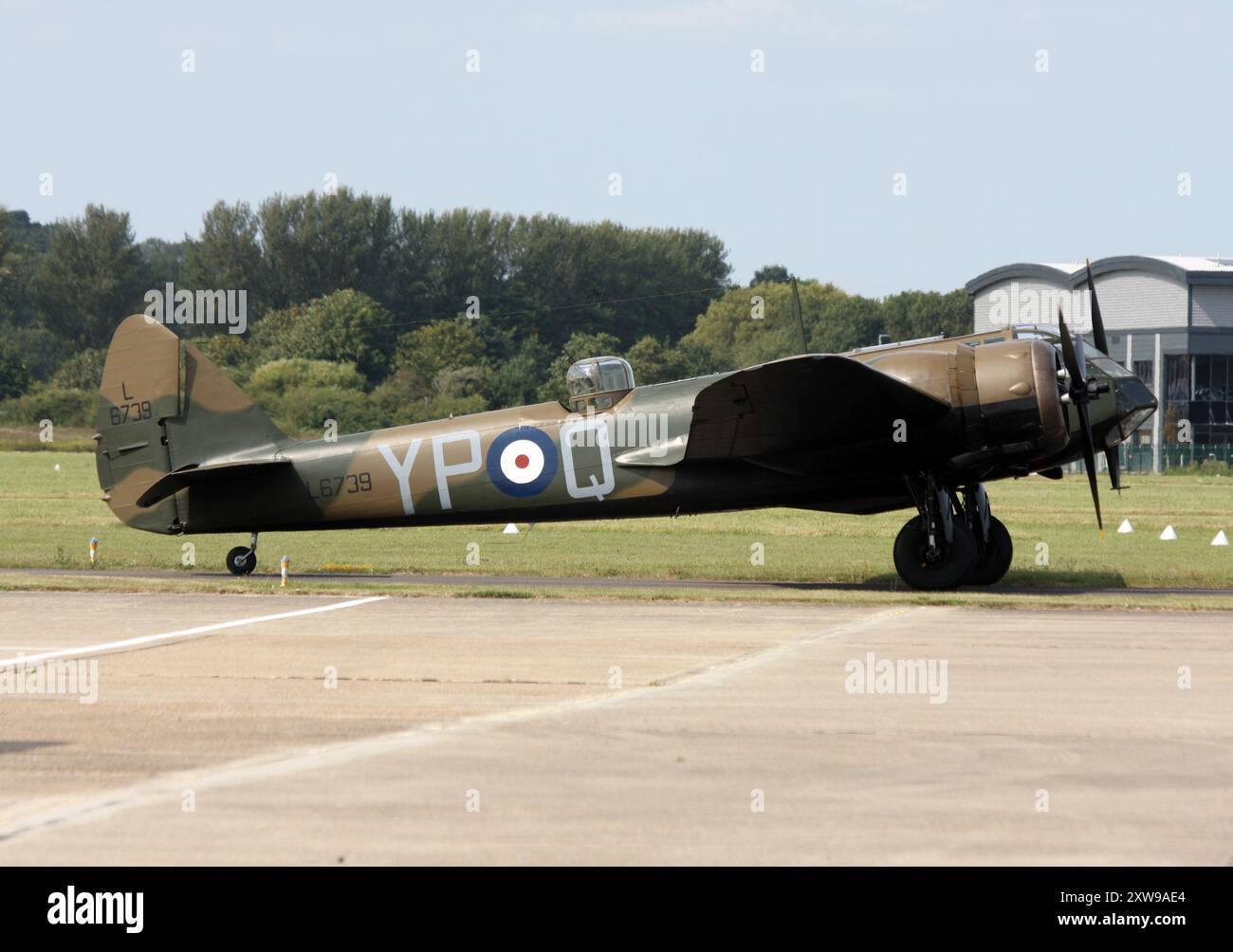 Un bombardier léger Bristol Blenheim aux couleurs de la Royal Air Force à l'aéroport de Brighton City Banque D'Images