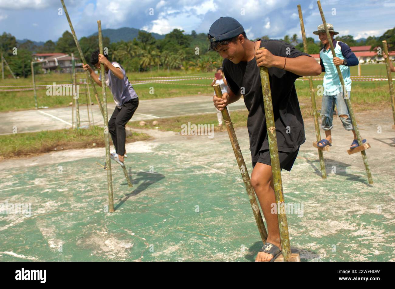 Courses sur pilotis Ar festival local, Bongkud, Ranau, Sabah, Malaisie. Banque D'Images