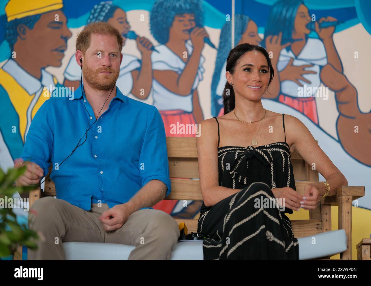 Colombie. 17 août 2024. NOTE DE LA RÉDACTION : DOCUMENT - CRÉDIT OBLIGATOIRE : PRINCE HARRY, Duc de Sussex et MEGHAN, Duchesse de Sussex lors de leur visite officielle à l'école de tambours du cabildo à Cartagena, Colombie, 17 août 2024. Photo par : Andres Castilla/Vice-présidence colombienne/long Visual Press crédit : long Visual Press/Alamy Live News Banque D'Images