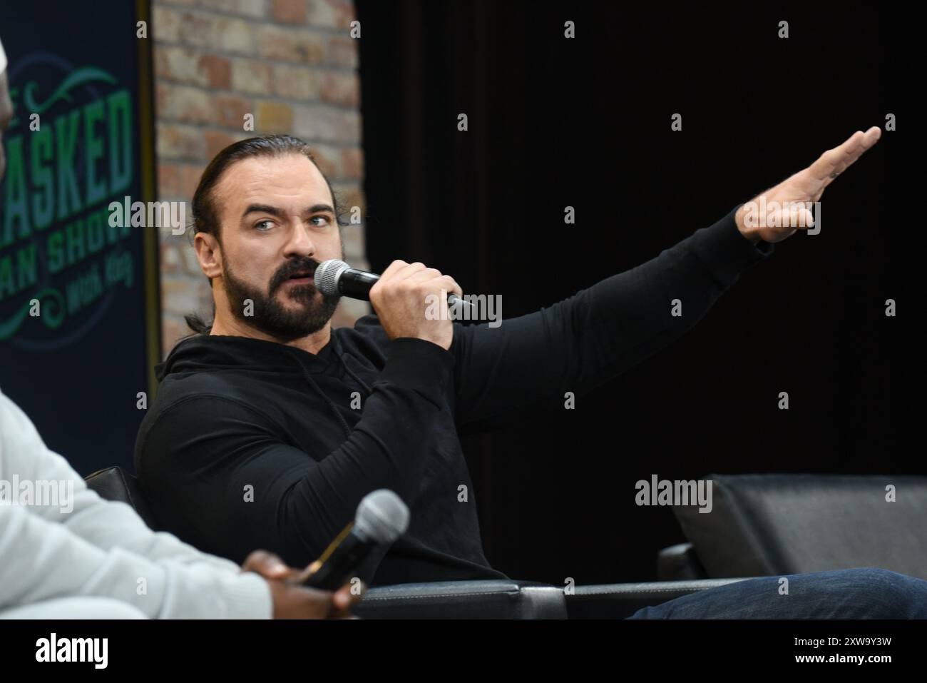 Drew McIntyre participe au Fanatics Fest NYC, États-Unis. , . (Photo par Efren Landaos/ Credit : Sipa USA/Alamy Live News Banque D'Images