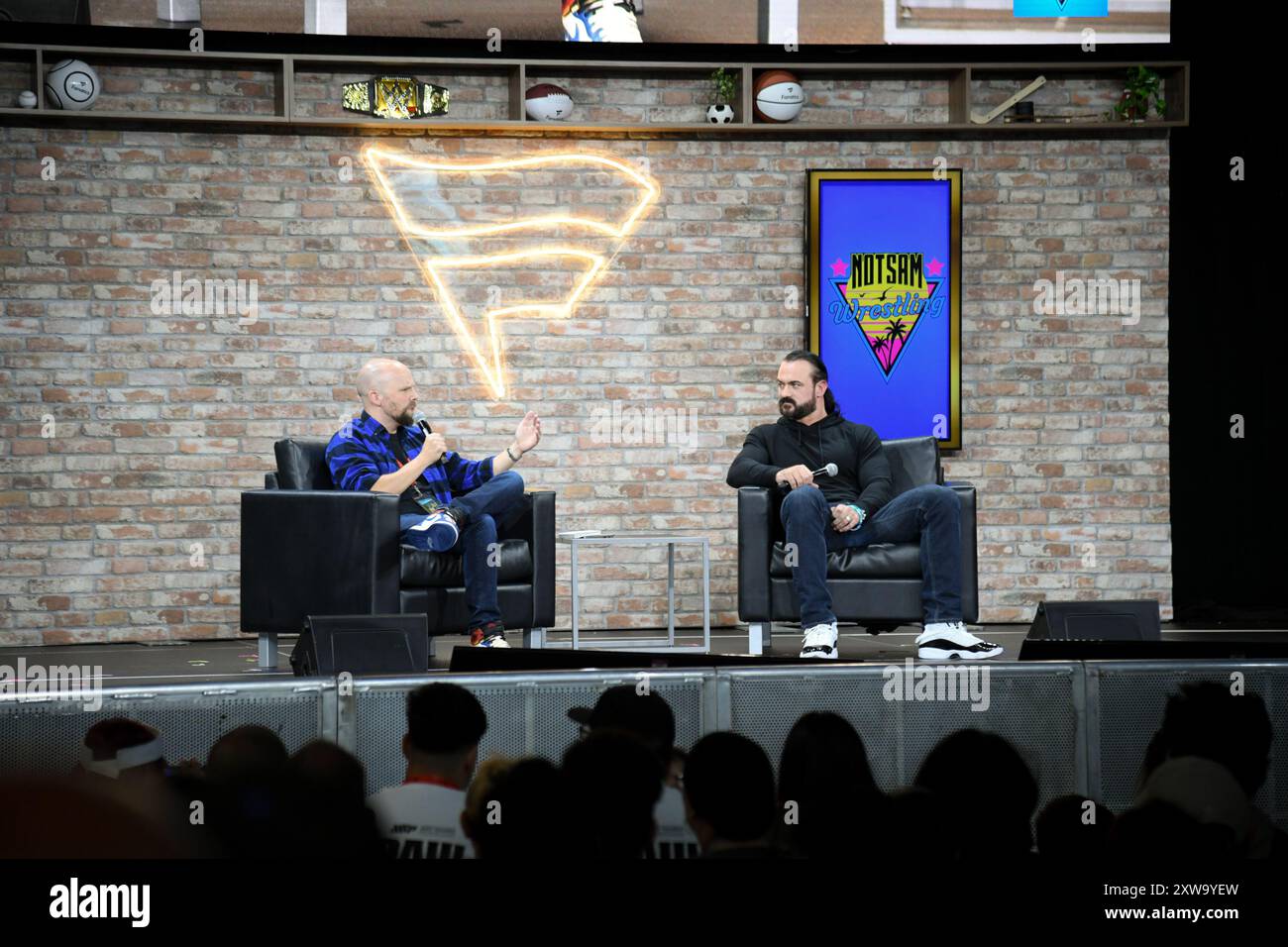 Sam Roberts et Drew McIntyre au Fanatics Fest NYC, USA. , . (Photo par Efren Landaos/ Credit : Sipa USA/Alamy Live News Banque D'Images