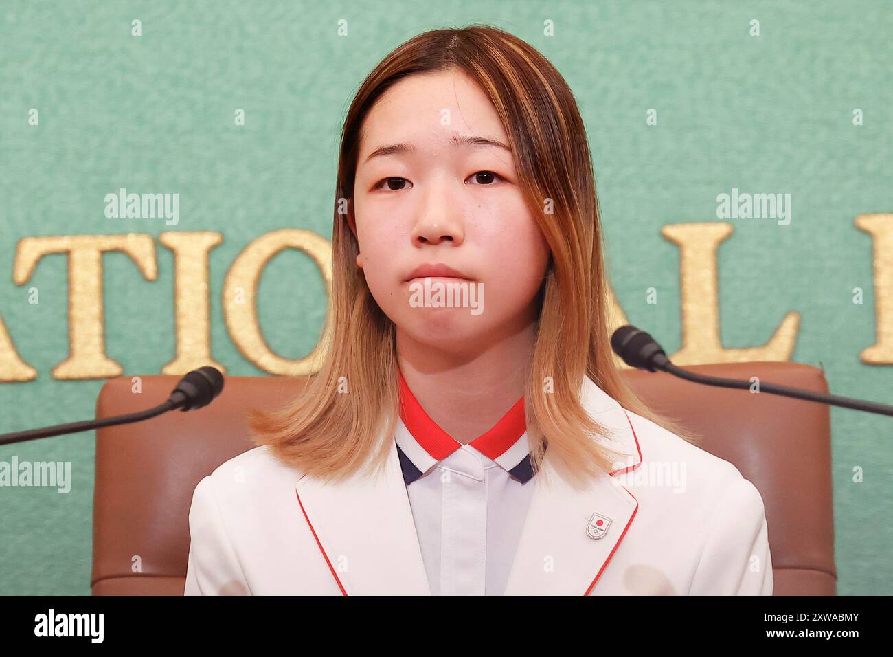 Tokyo, Japon. 19 août 2024. Coco YOSHIZAWA, médaillé d'or olympique de Paris, assiste à une conférence de presse au Japan National Press Club dans le centre de Tokyo. Après avoir remporté la médaille d'or féminine de Skateboard à Paris 2024, Yoshizawa assiste à une conférence de presse à Tokyo. (Crédit image : © Rodrigo Reyes Marin/ZUMA Press Wire) USAGE ÉDITORIAL SEULEMENT! Non destiné à UN USAGE commercial ! Banque D'Images