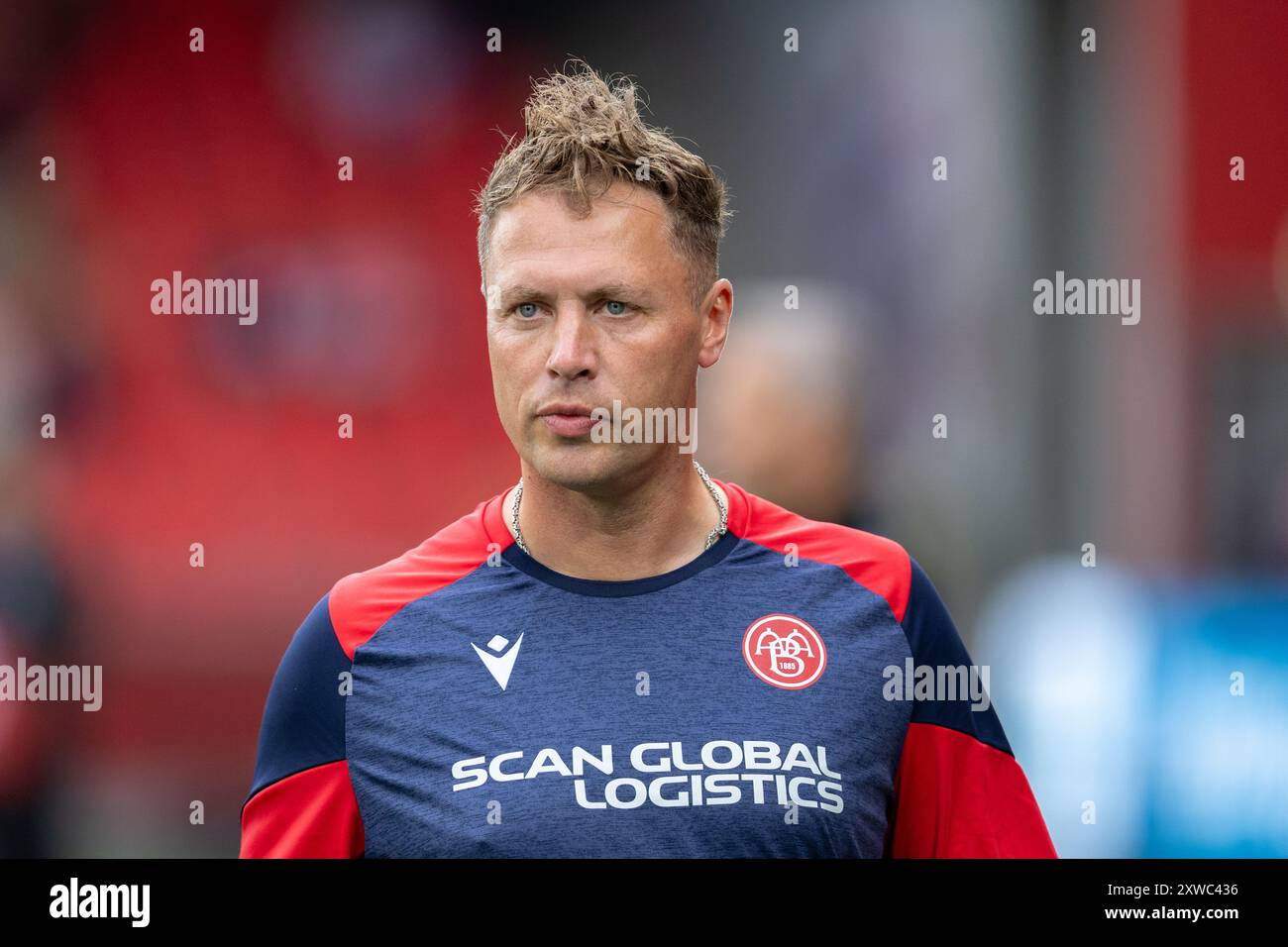 Aalborg, Danemark. 18 août 2024. L'entraîneur-chef Menno van Dam de l'AAB vu lors du match de 3F Superliga entre Aalborg BK et Broendby IF à Aalborg Portland Park à Aalborg. Crédit : Gonzales photo/Alamy Live News Banque D'Images