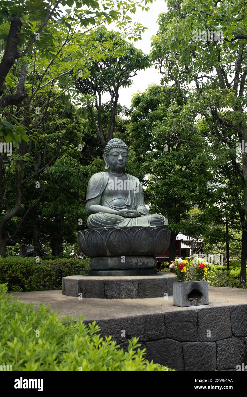 Statue de Bouddha au Sanctuaire Sensoji à Asakusa Tokyo au Japon Banque D'Images