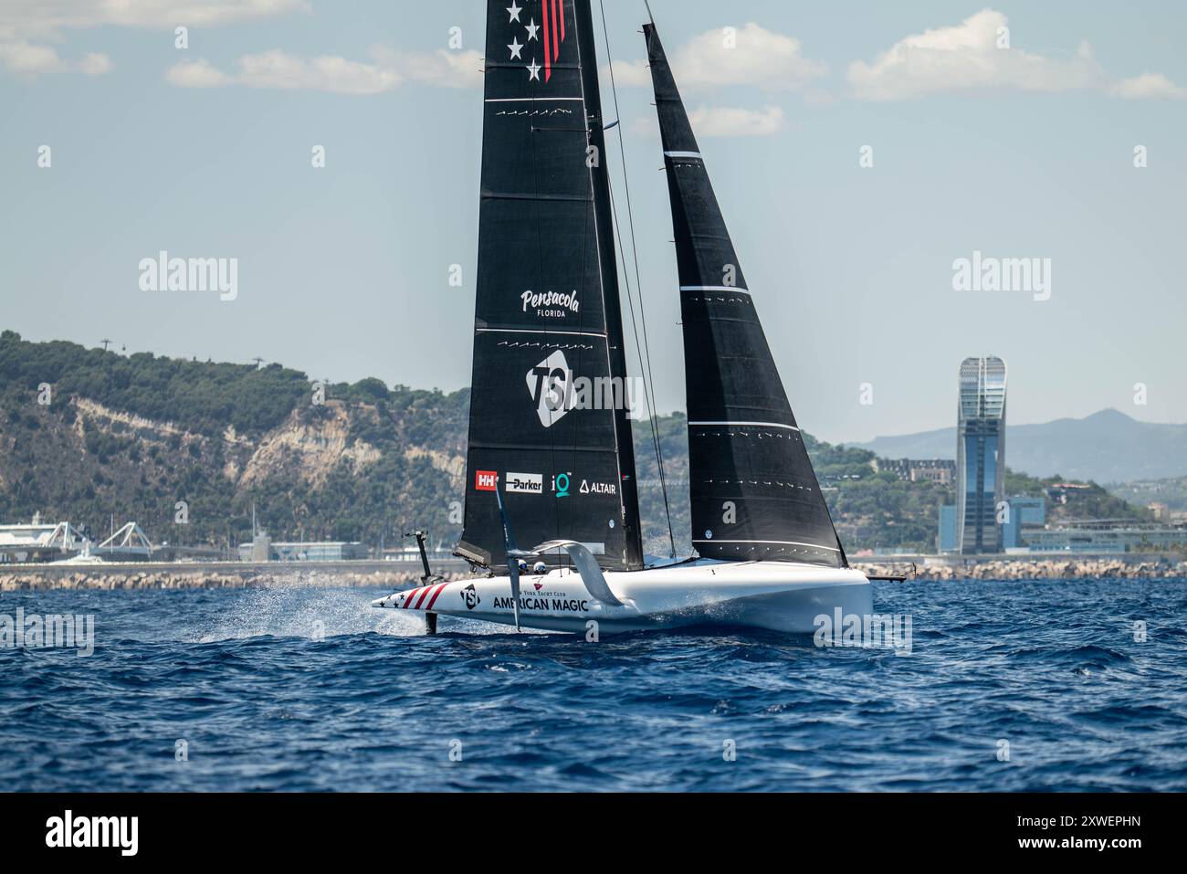 37E ÉQUIPE DE LA COUPE DE L'AMERICA, Copa America· New York Yacht Club American Magic Boat America (classe AC40) (USA) L'équipe américaine navigue à Barcelone. Cat Banque D'Images