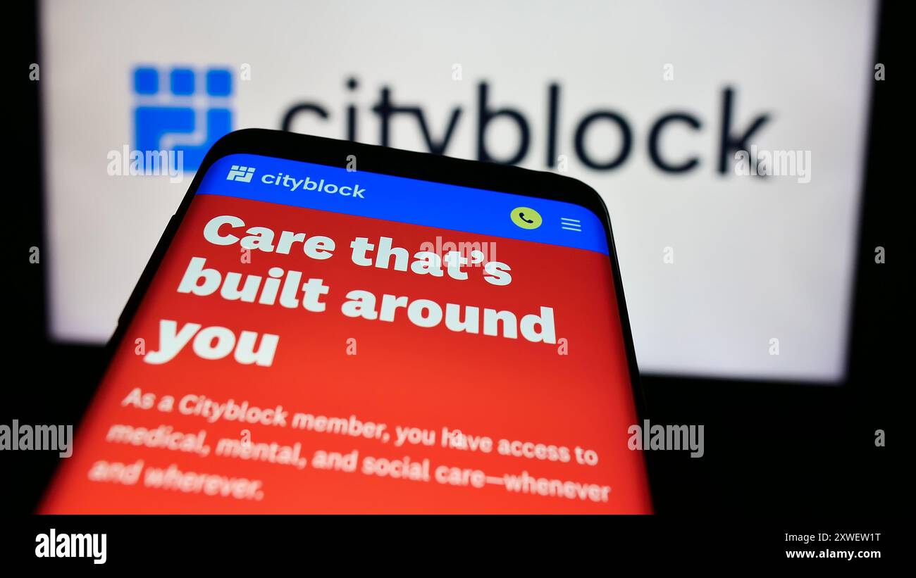 Smartphone avec le site Web de la société américaine de services de santé Cityblock Health Inc devant le logo de l'entreprise. Concentrez-vous sur le coin supérieur gauche de l'écran du téléphone. Banque D'Images