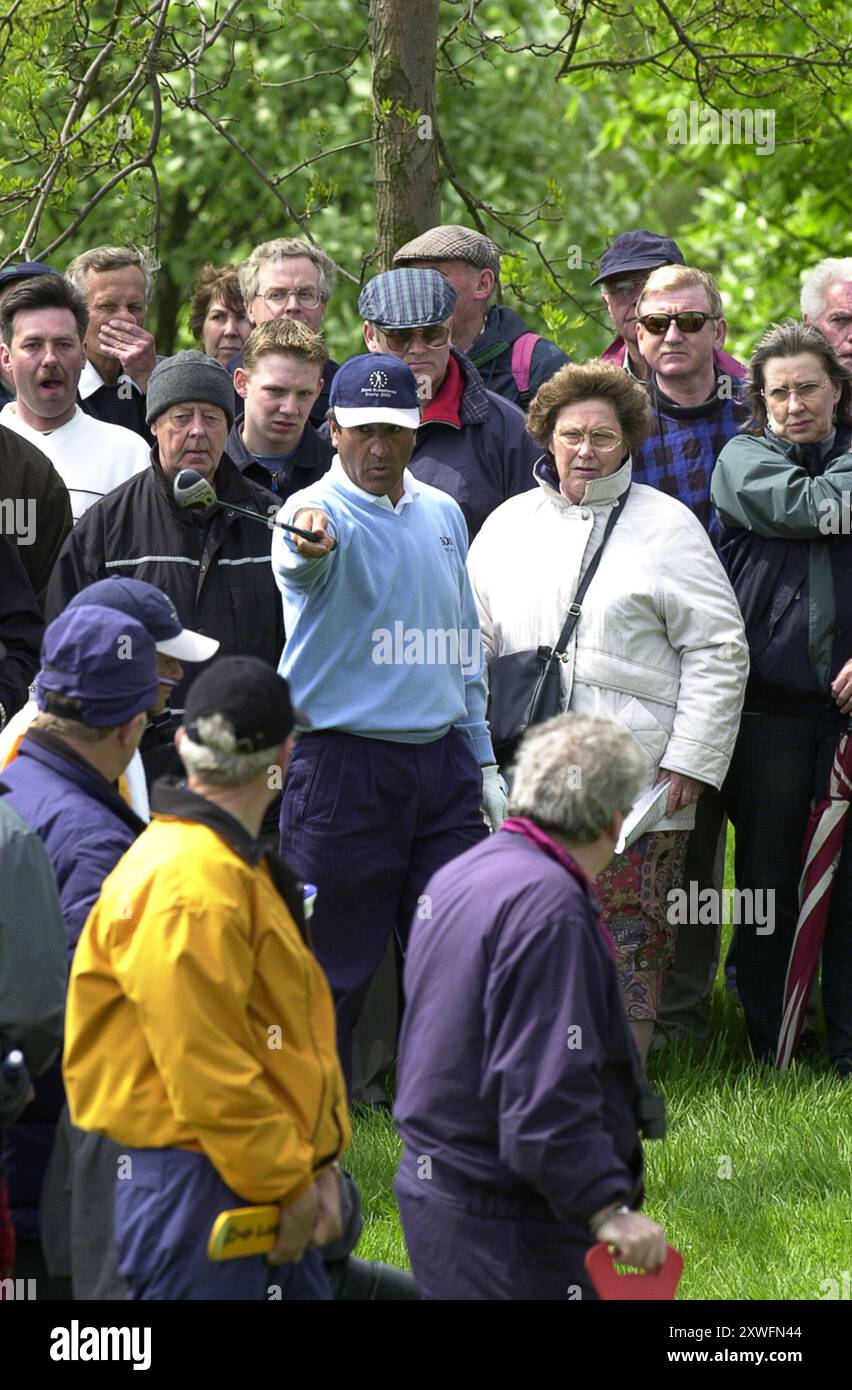 L'homme dans la foule Seve Ballesteros sort des limites au Belfrey 11/5/00 Banque D'Images