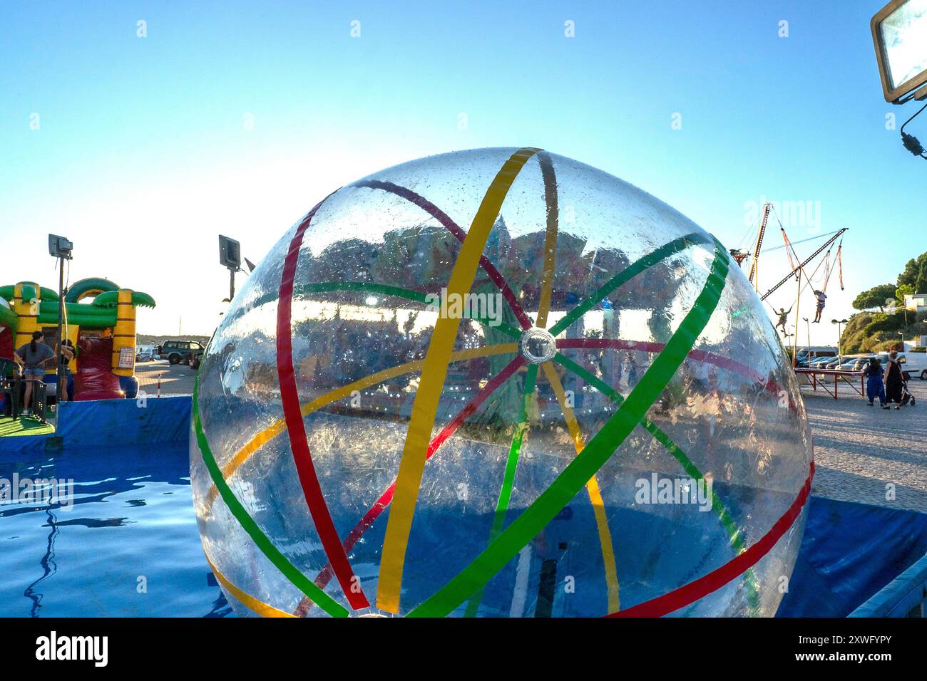 Parc d'attractions manèges et jeux, Alvor, Algarve, Portugal, Europe. Banque D'Images