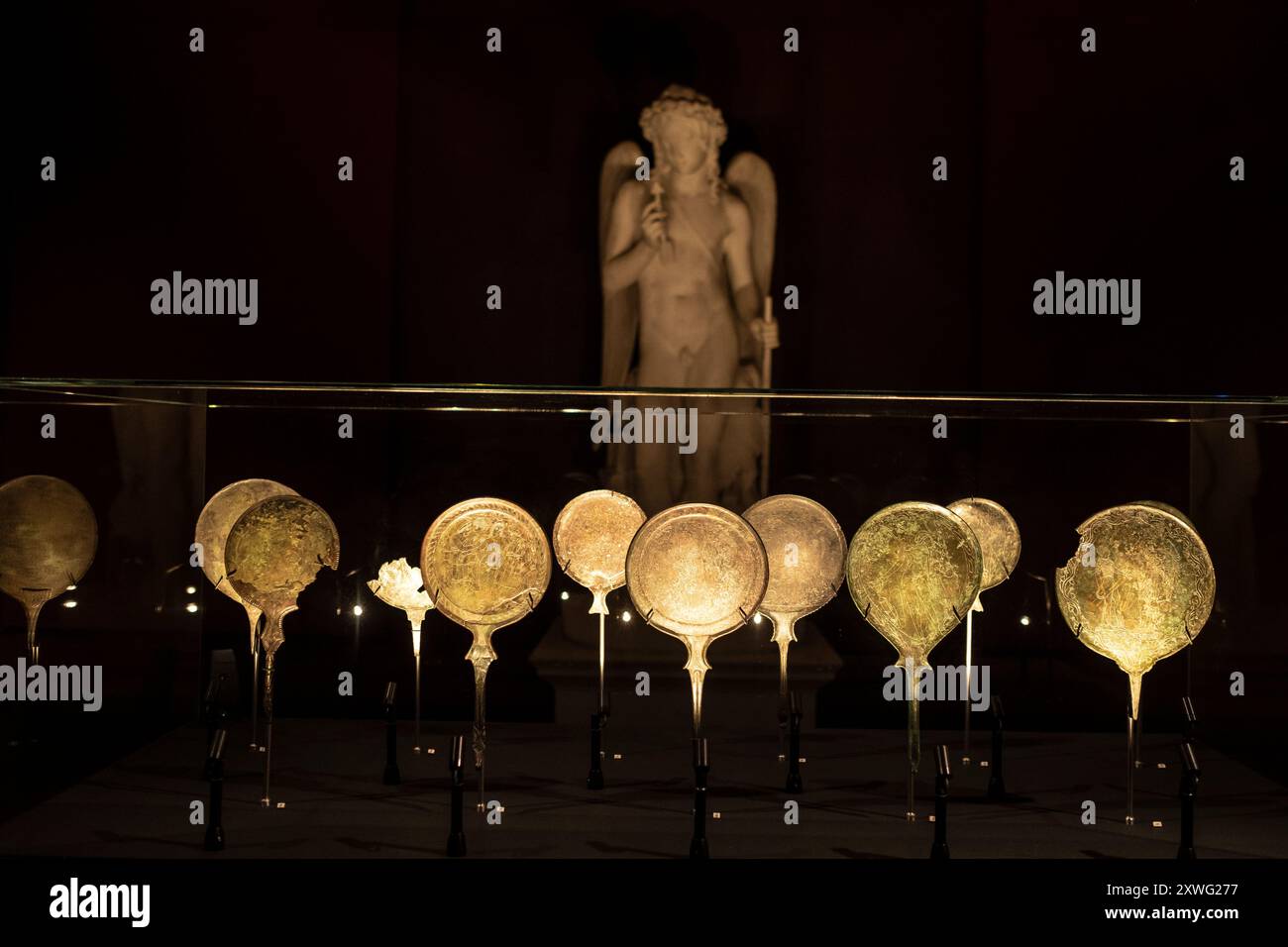 Miroirs étrusques au Thorvaldsen Museum à Copenhague, Danemark Banque D'Images