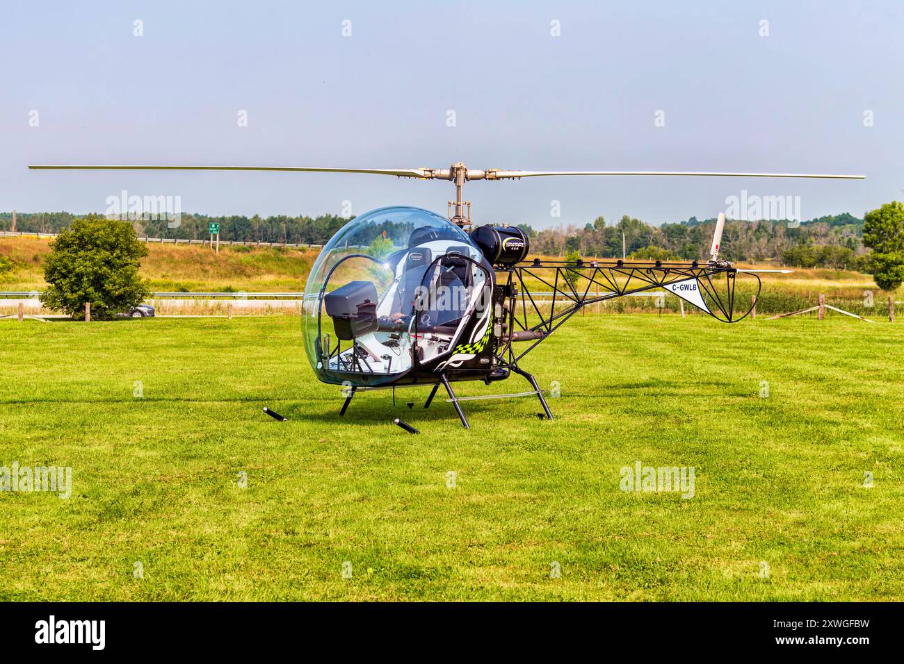 Hélicoptère sur le terrain Banque D'Images