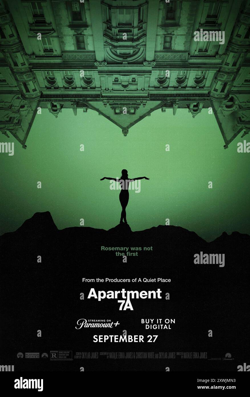 Appartement 7A (2024) réalisé par Natalie Erika James et mettant en vedette Julia Garner, Dianne Wiest et Jim Sturgess. Préquelle au bébé de Rosemary à New York, 1965. Que s'est-il passé dans l'appartement avant que Rosemary emménage ? Une danseuse en difficulté se retrouve entraînée dans les forces obscures par un couple particulier promettant sa renommée. Affiche publicitaire ***USAGE ÉDITORIAL SEULEMENT***. Crédit : BFA / Paramount+ Banque D'Images