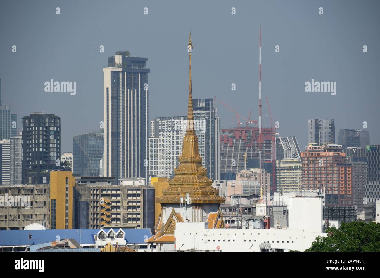 Vue depuis la tour de Chee Chin Khor moral Up-Lifting pour la Fondation Benefiction, Bangkok, Thaïlande Banque D'Images